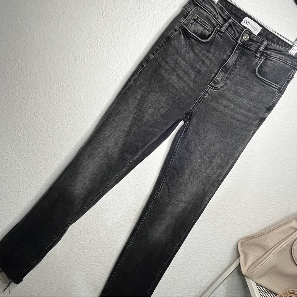 ZARA Dark Grey High Waist Open Slit Ankle Frayed Raw Hem Size 4 Fly Zip Pockets